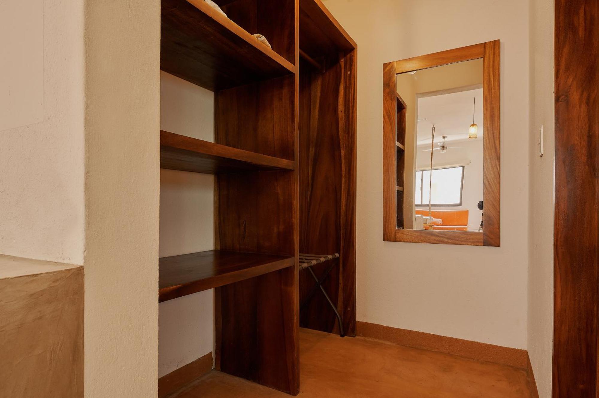 Отель Casa Mosaicos - Adults Only Пуэрто-Эскондидо Экстерьер фото